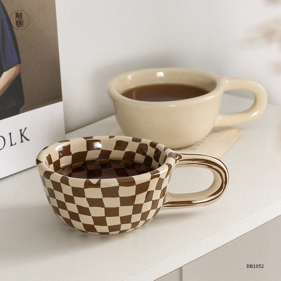 A 300ml ceramic retro couple checkerboard grid small capacity milk white wind mug coffee cups